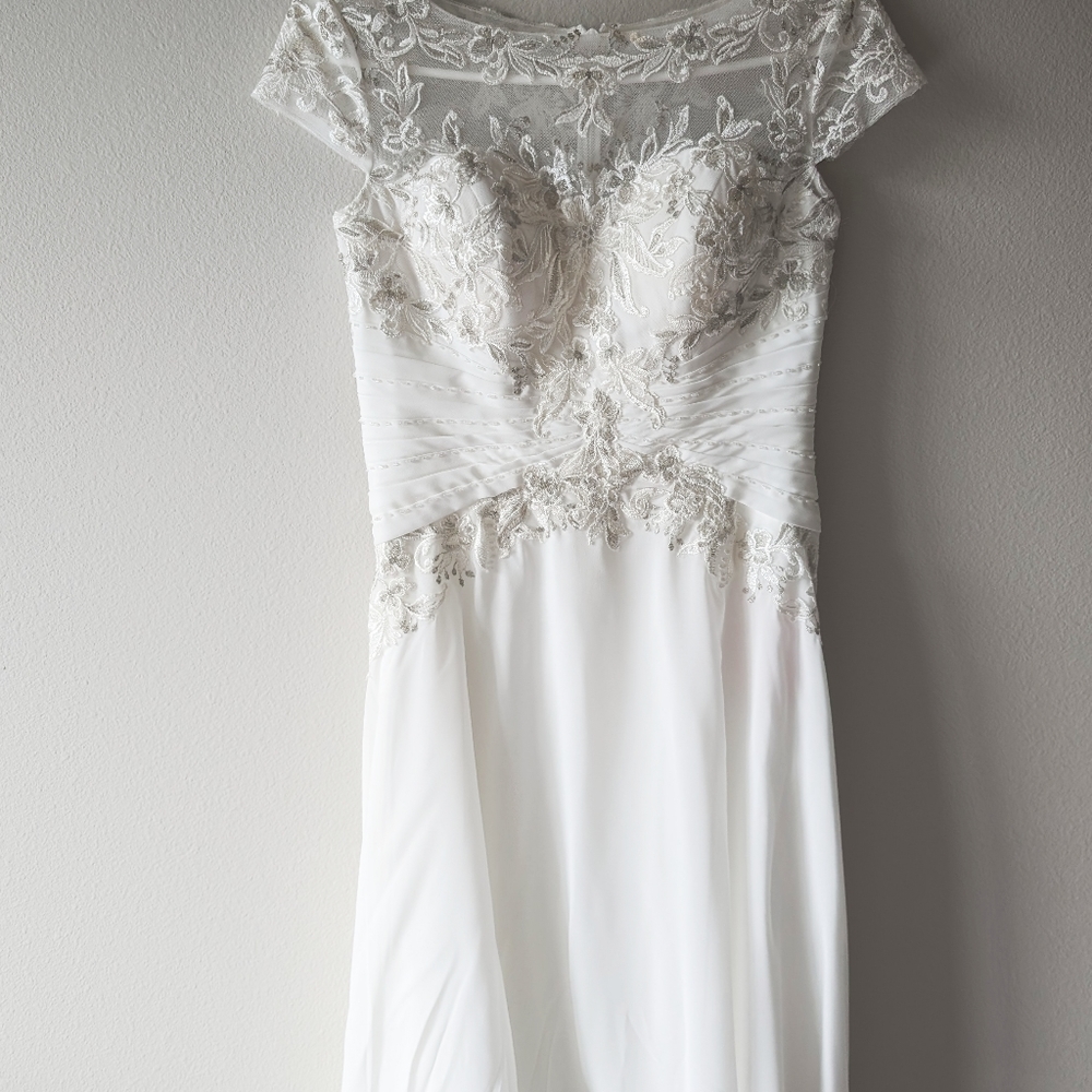 Brand new A line scoop neck asymmetrical chiffon lace wedding dress